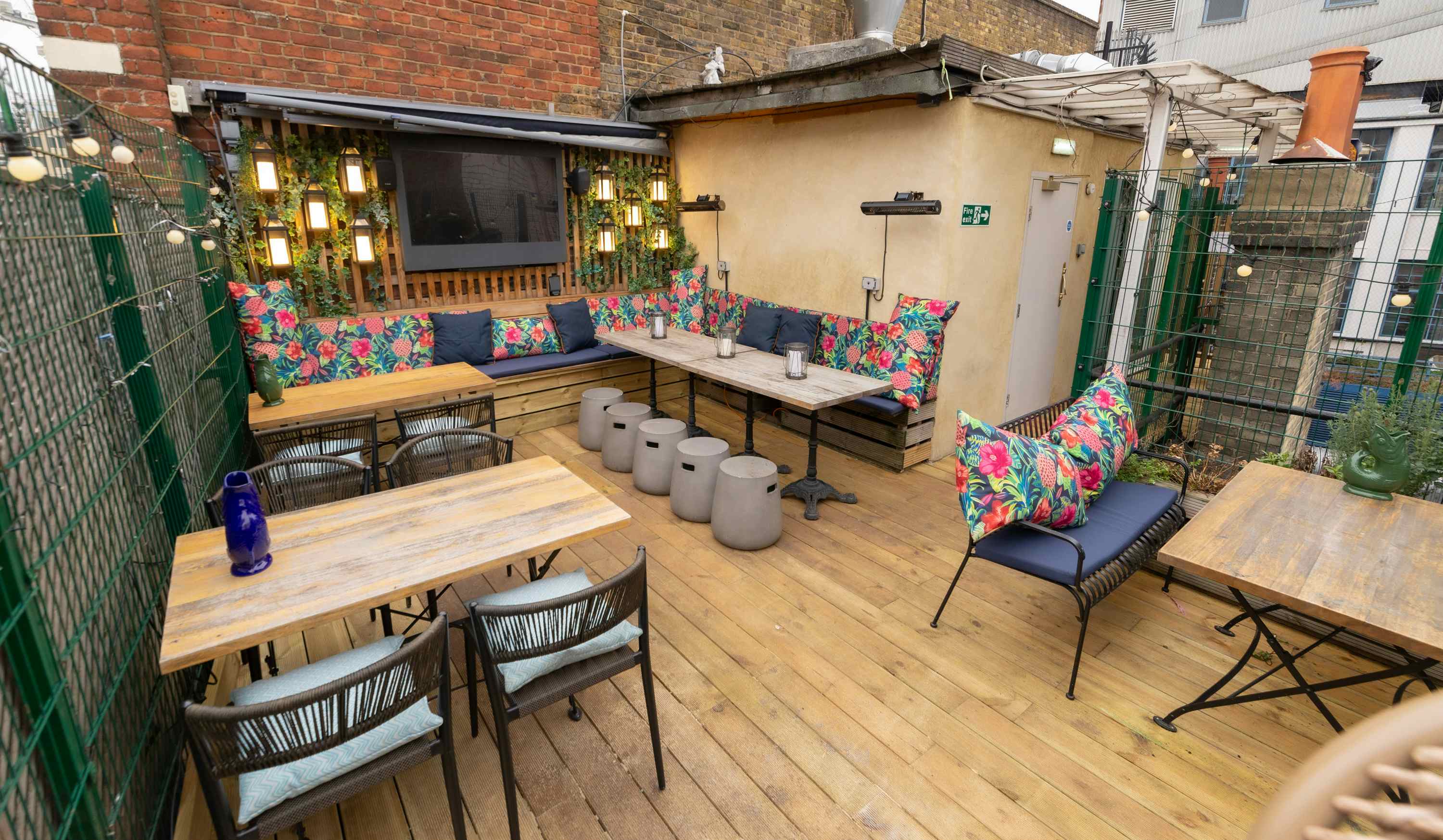Hire The Rooftop Terrace, Bow Street Tavern, London • HeadBox